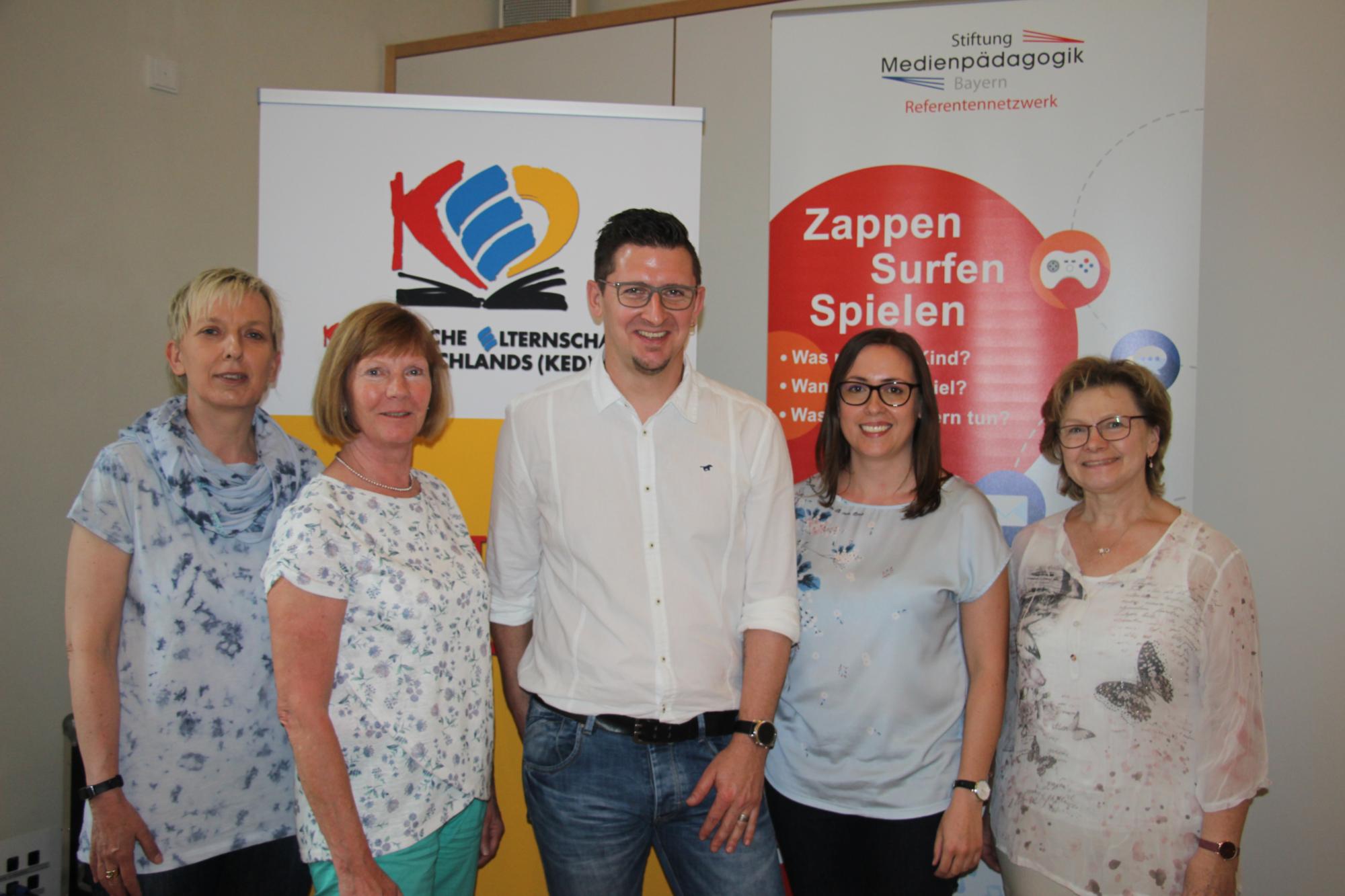 Über den Vortrag von Veit Schott freuten sich (v.l.) Ursula Knitt, die KED-Diözesanbeauftragte Petra Schuckert, Familienbundgeschäftsführerin Manuela Hofmann und Lydia Heilmann