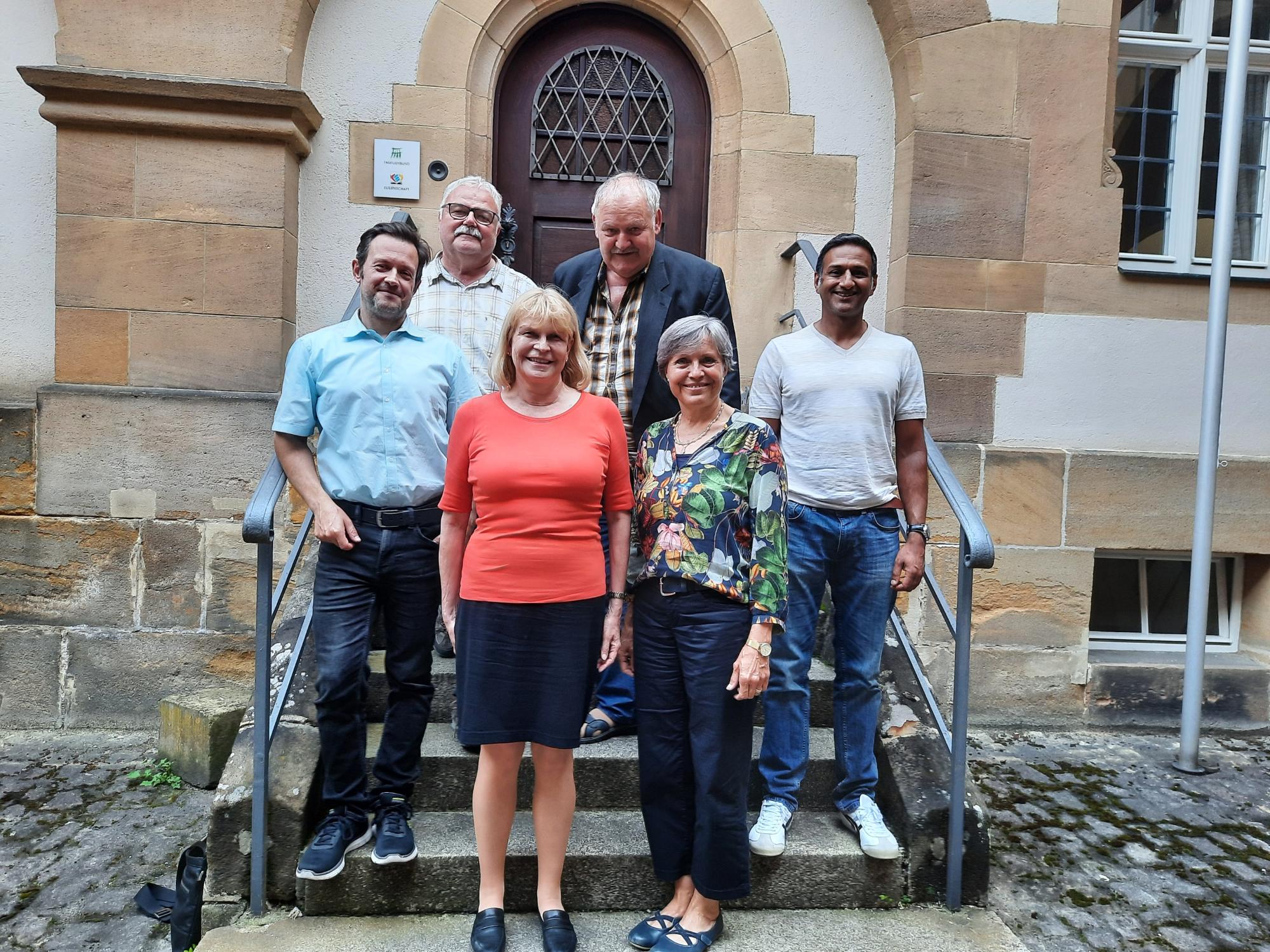 Sabine Gross mit Mitgliedern des Diözesanfamilienrats